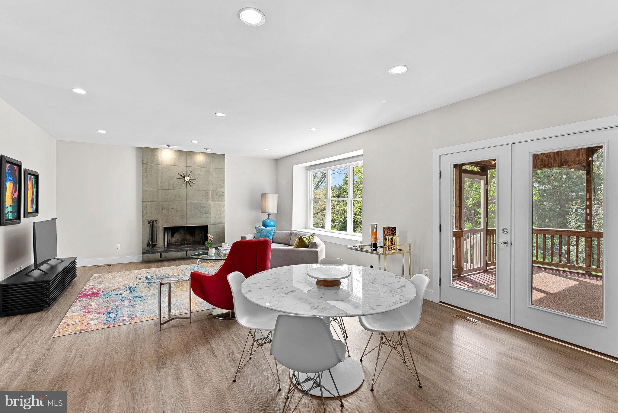 FARMWELL HUNT - Residential