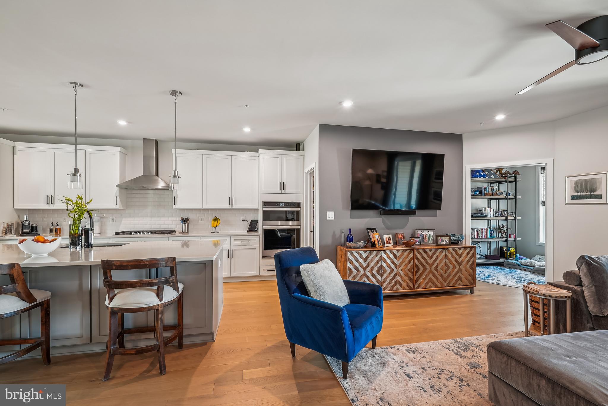 43544 CENTERGATE DRIVE