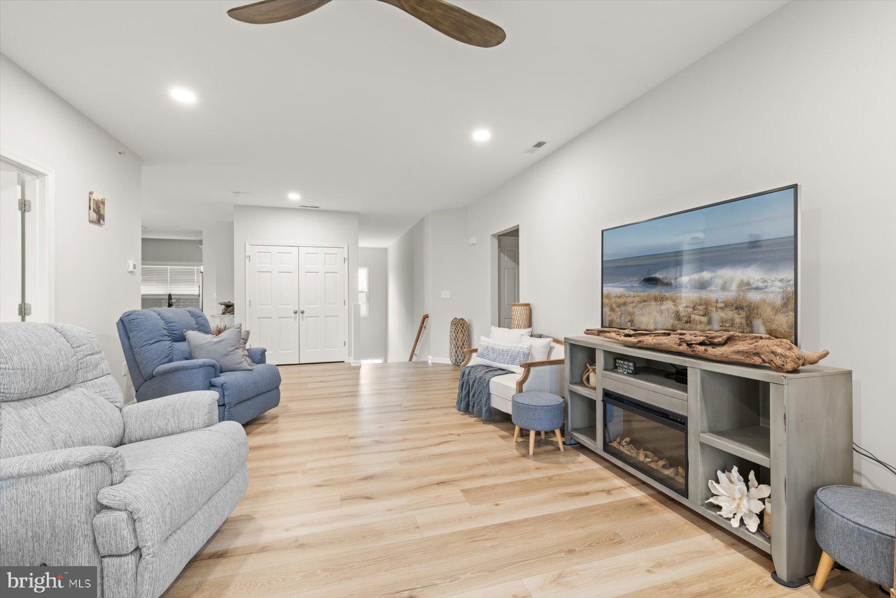 VILLAS AT BAY CROSSING - Residential