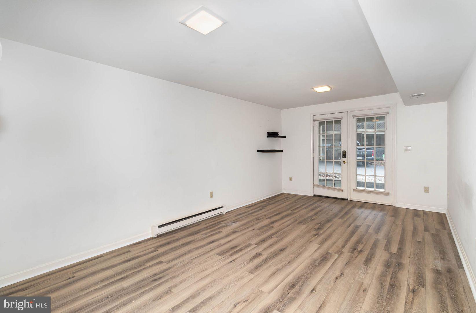 OAKMONT - Residential Lease