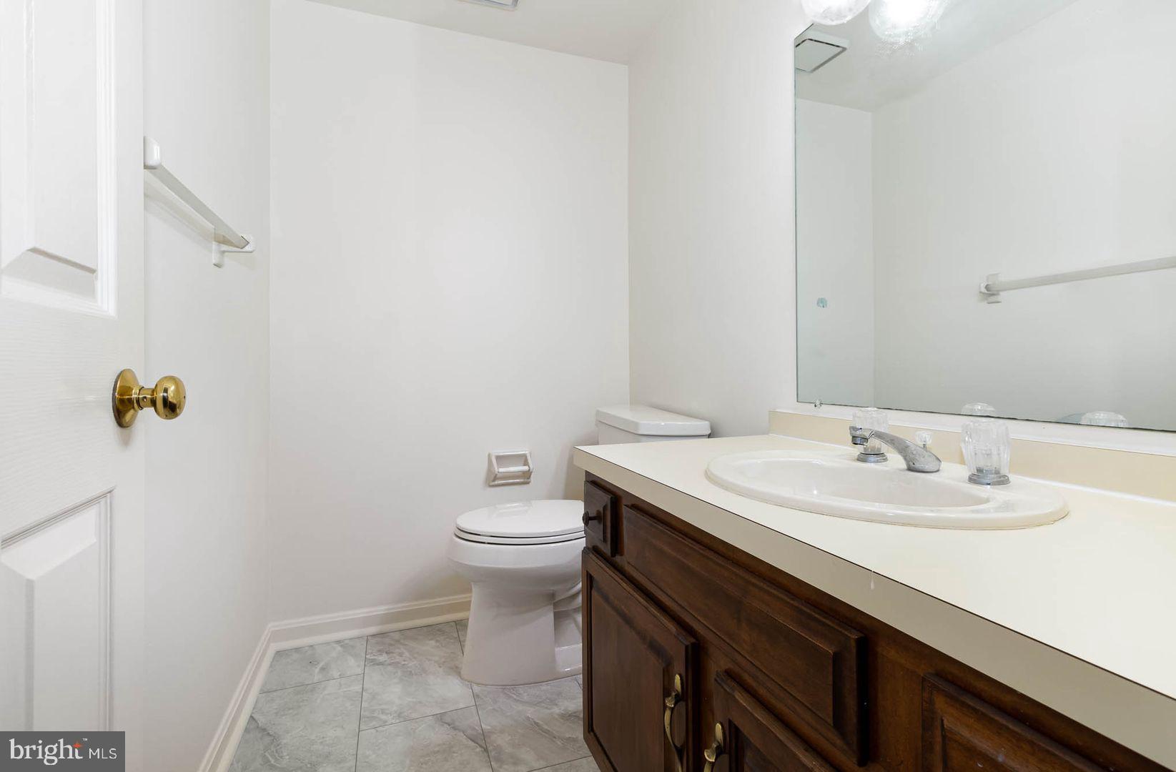 OAKMONT - Residential Lease