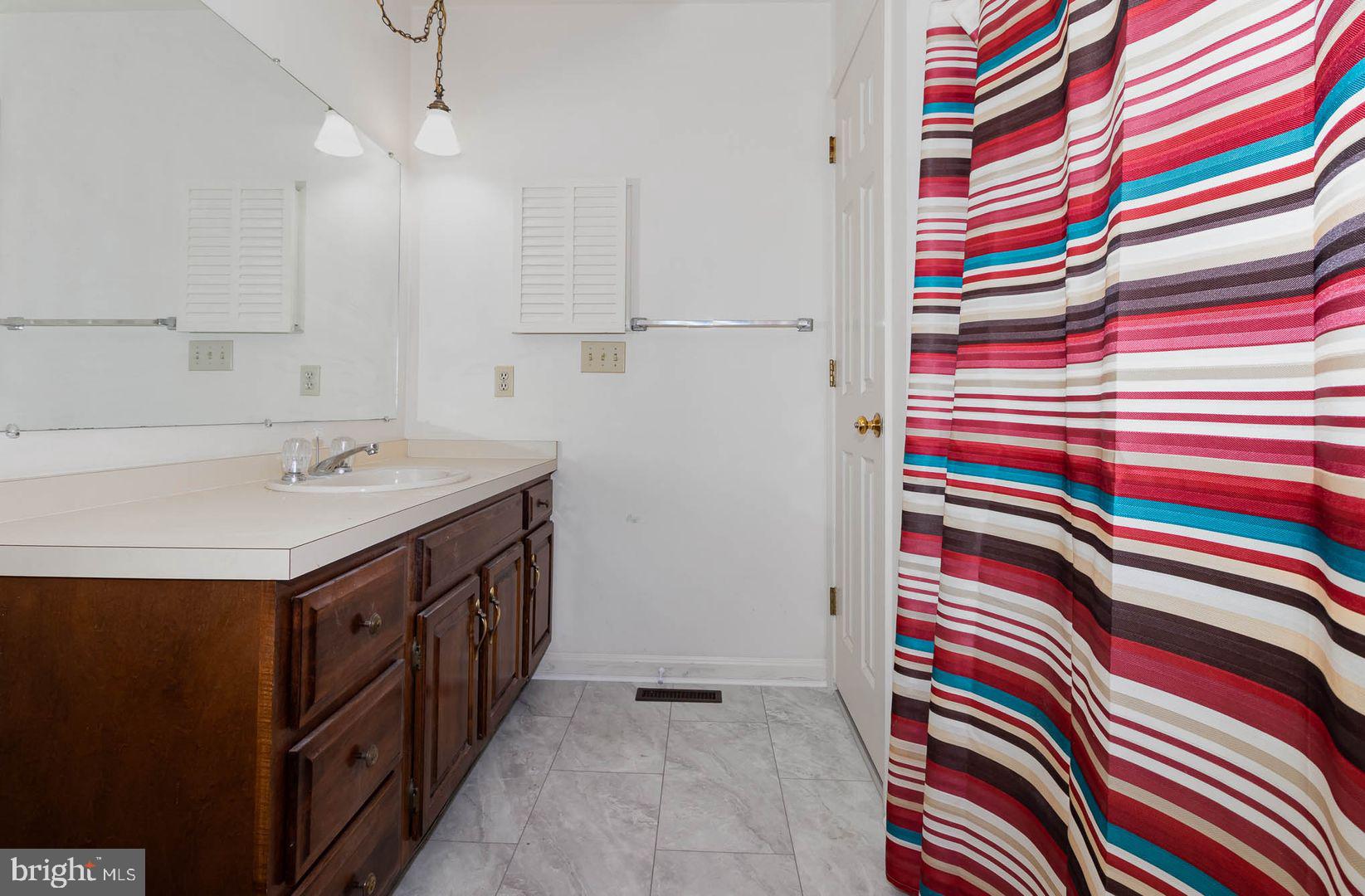 OAKMONT - Residential Lease