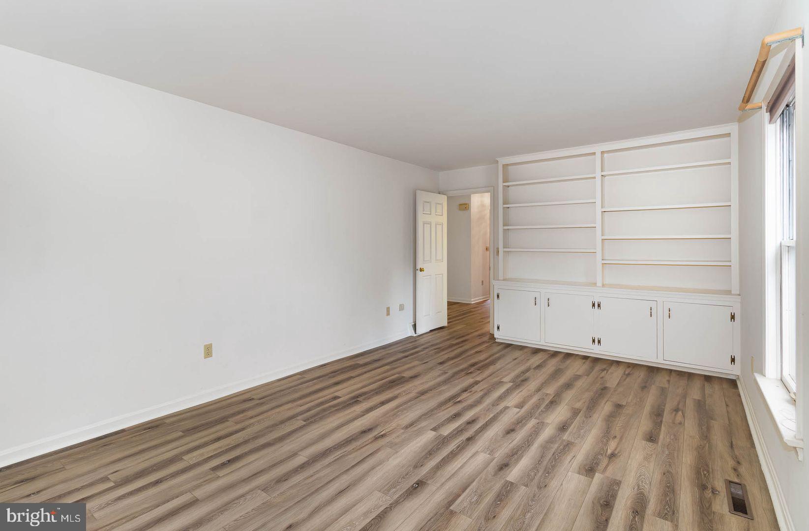 OAKMONT - Residential Lease