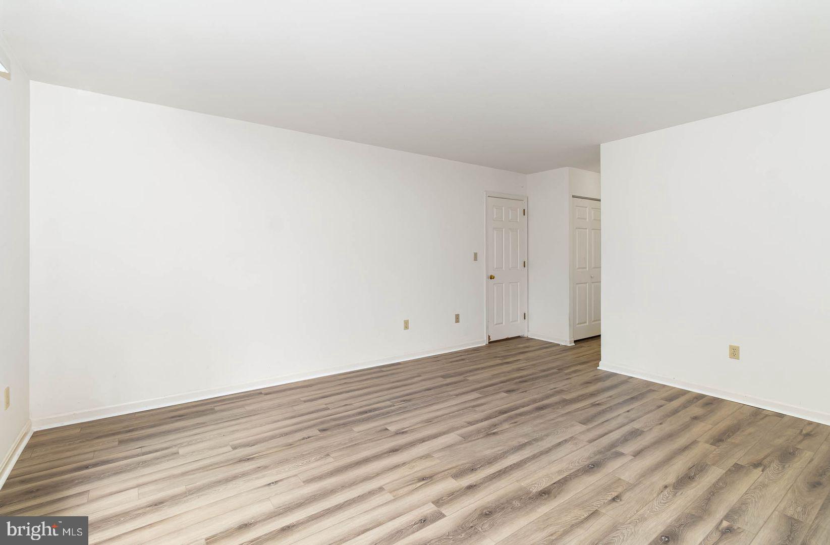 OAKMONT - Residential Lease