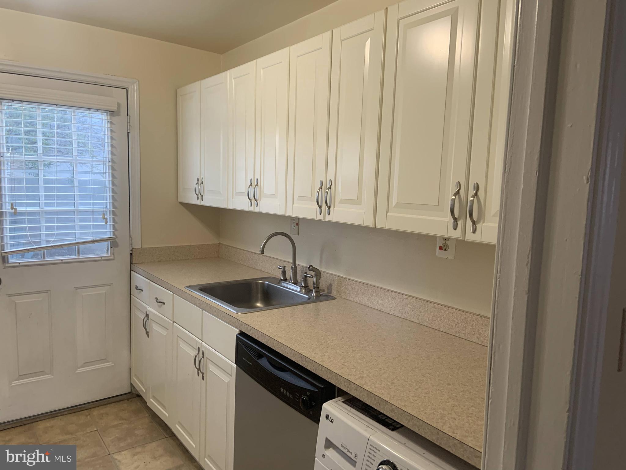 ASHTON HEIGHTS - Residential Lease