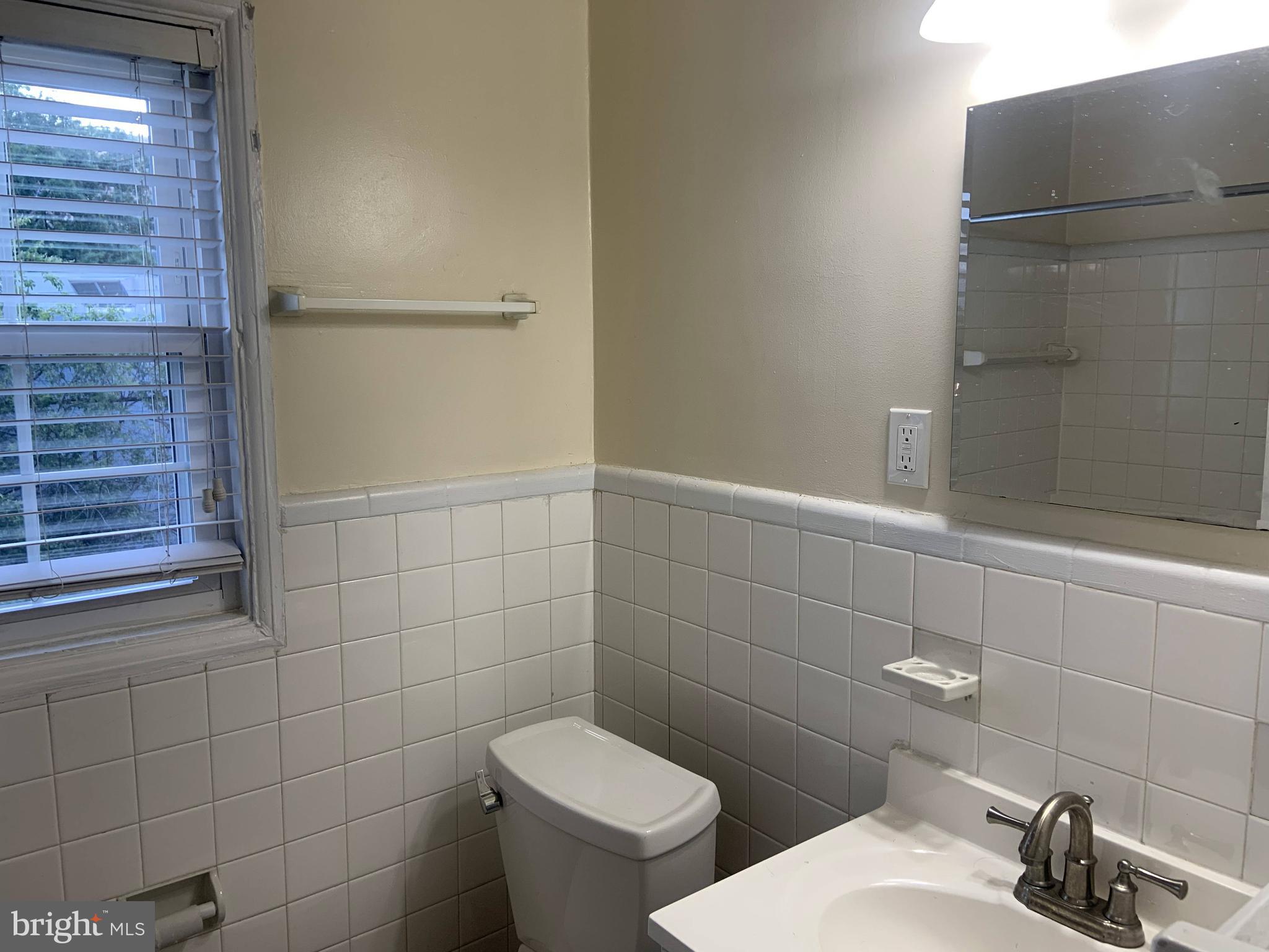 ASHTON HEIGHTS - Residential Lease