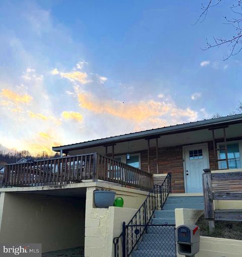 207 SPRUCE STREET WESTERNPORT MD 21562