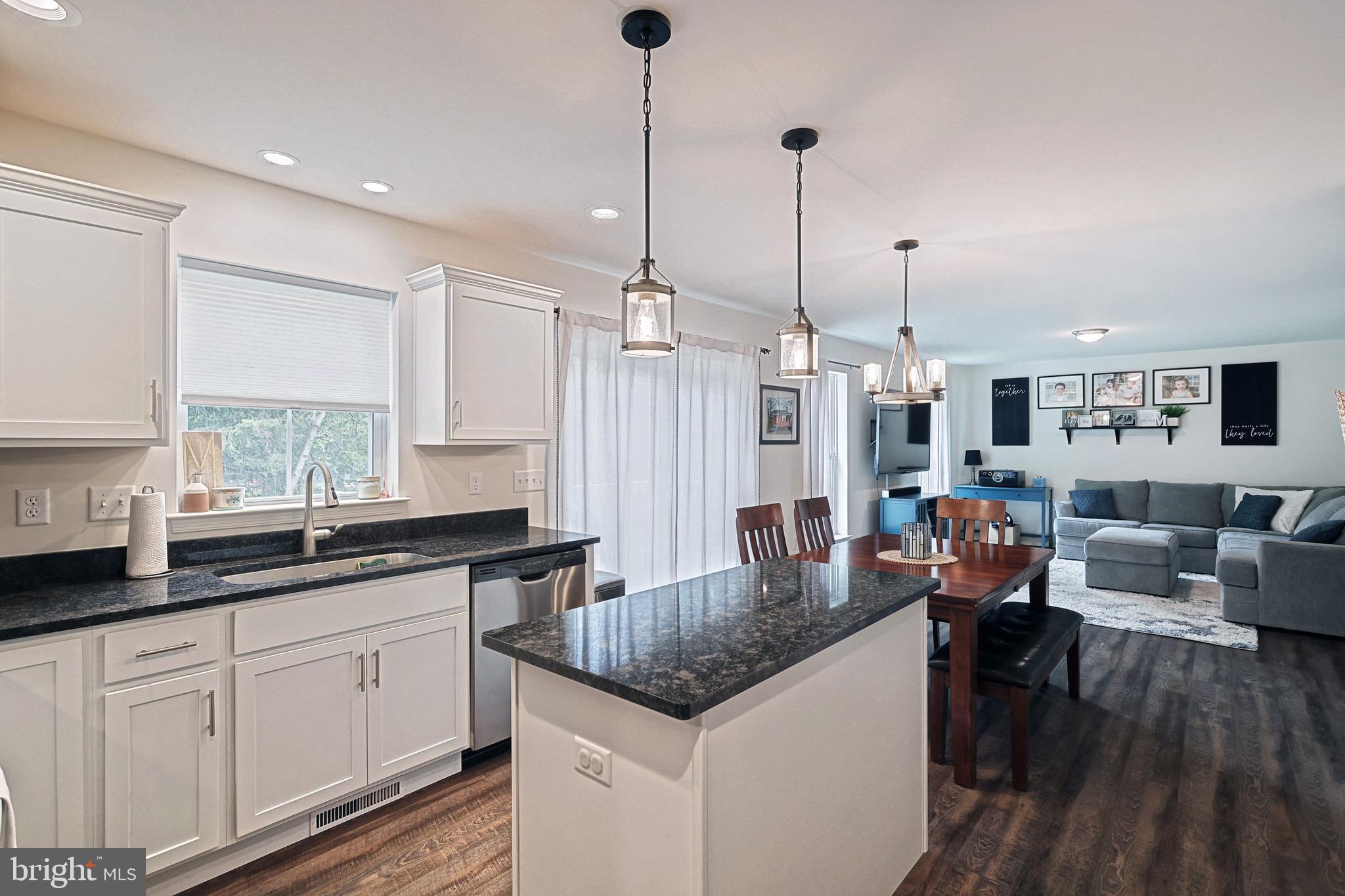 MOUNTAIN CREST ESTATES - Residential