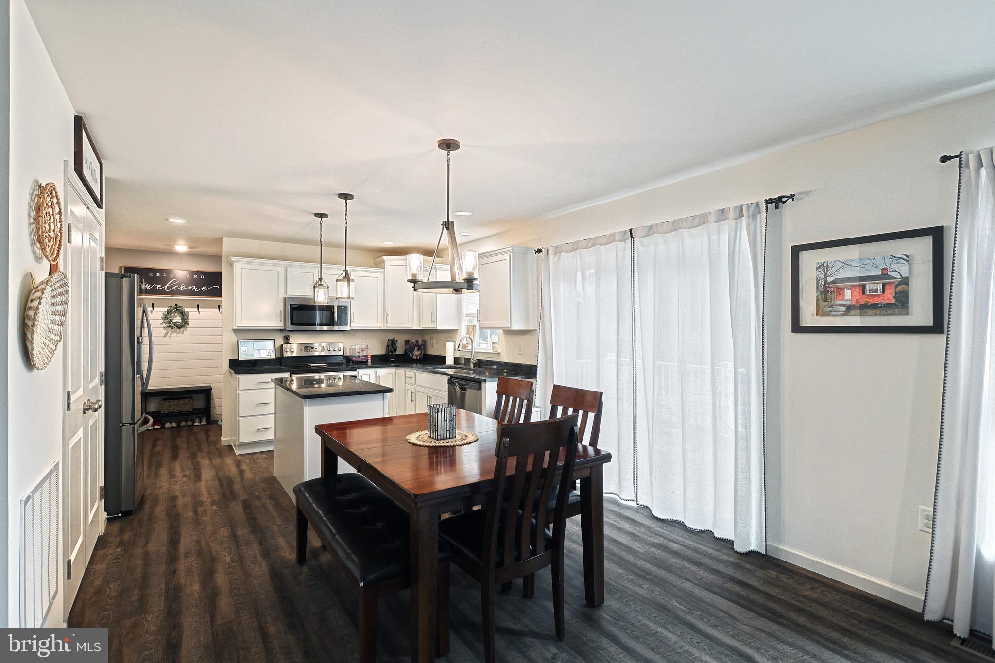 MOUNTAIN CREST ESTATES - Residential