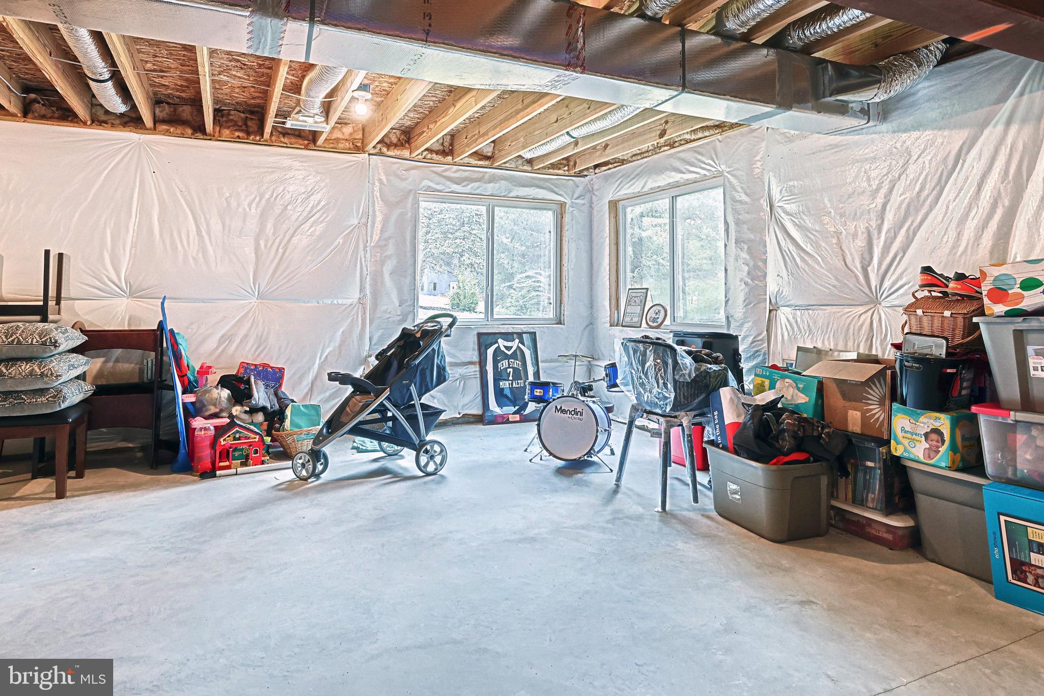 MOUNTAIN CREST ESTATES - Residential