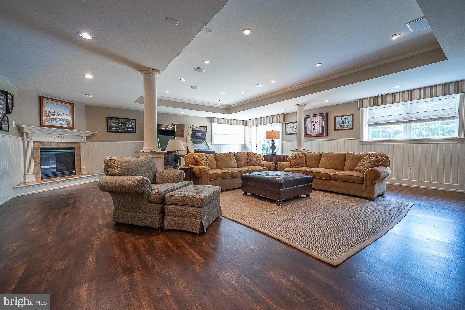 BLACKBERRY HILL - Residential