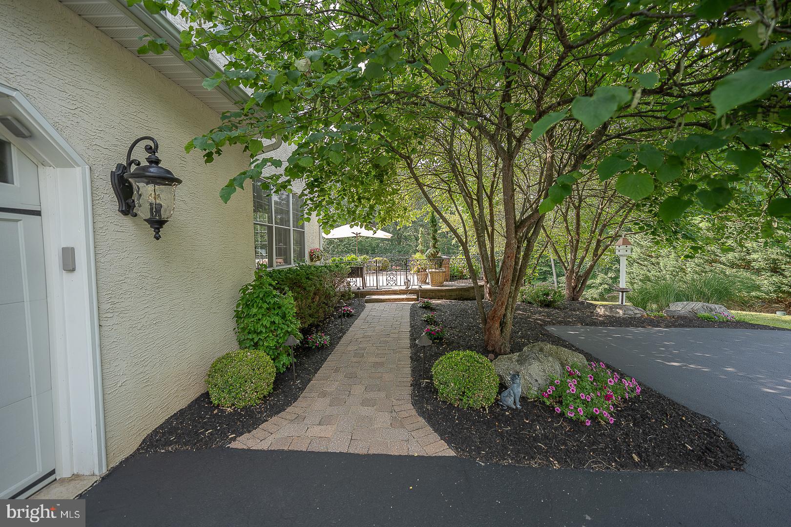 BLACKBERRY HILL - Residential