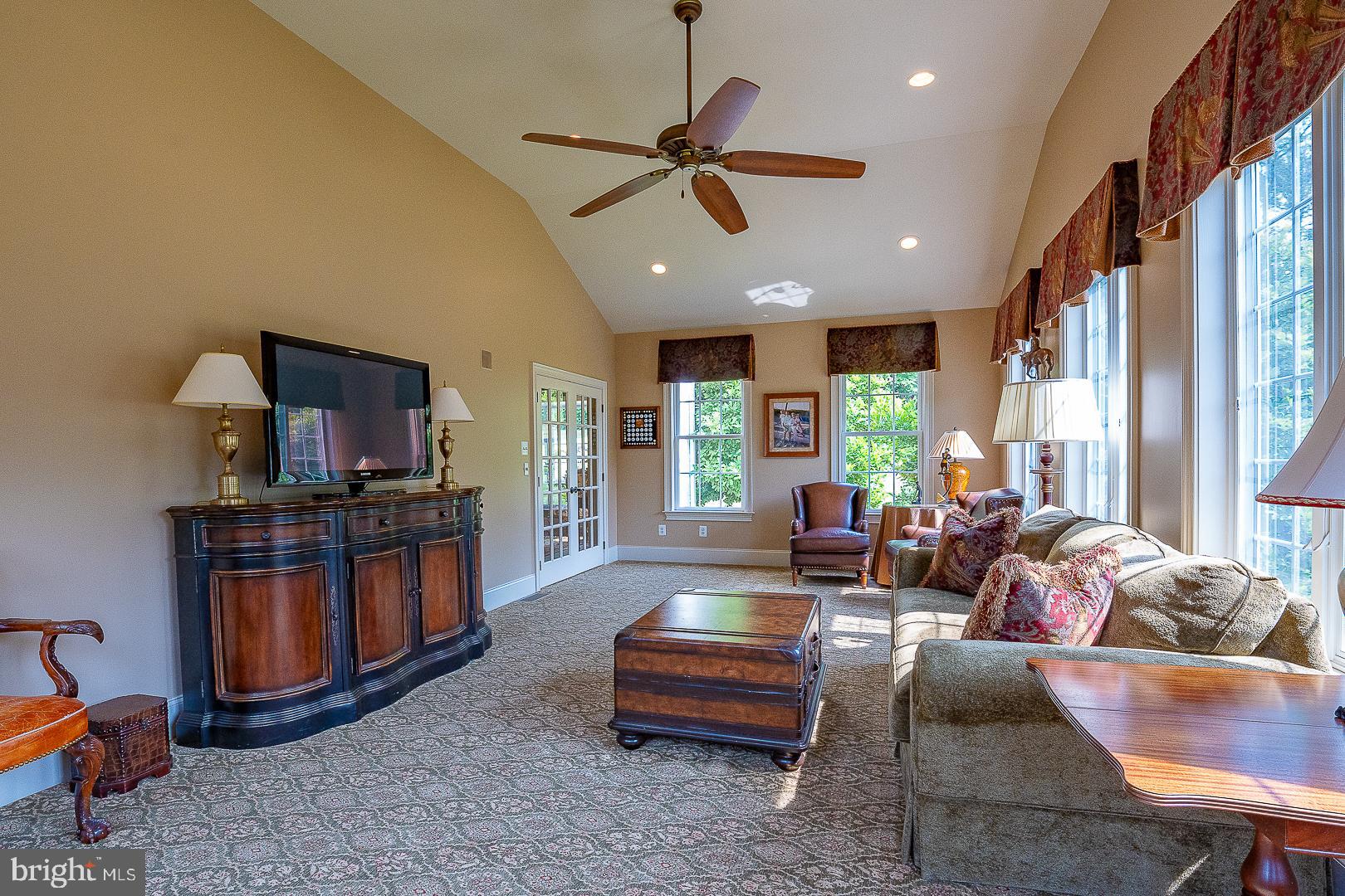 BLACKBERRY HILL - Residential