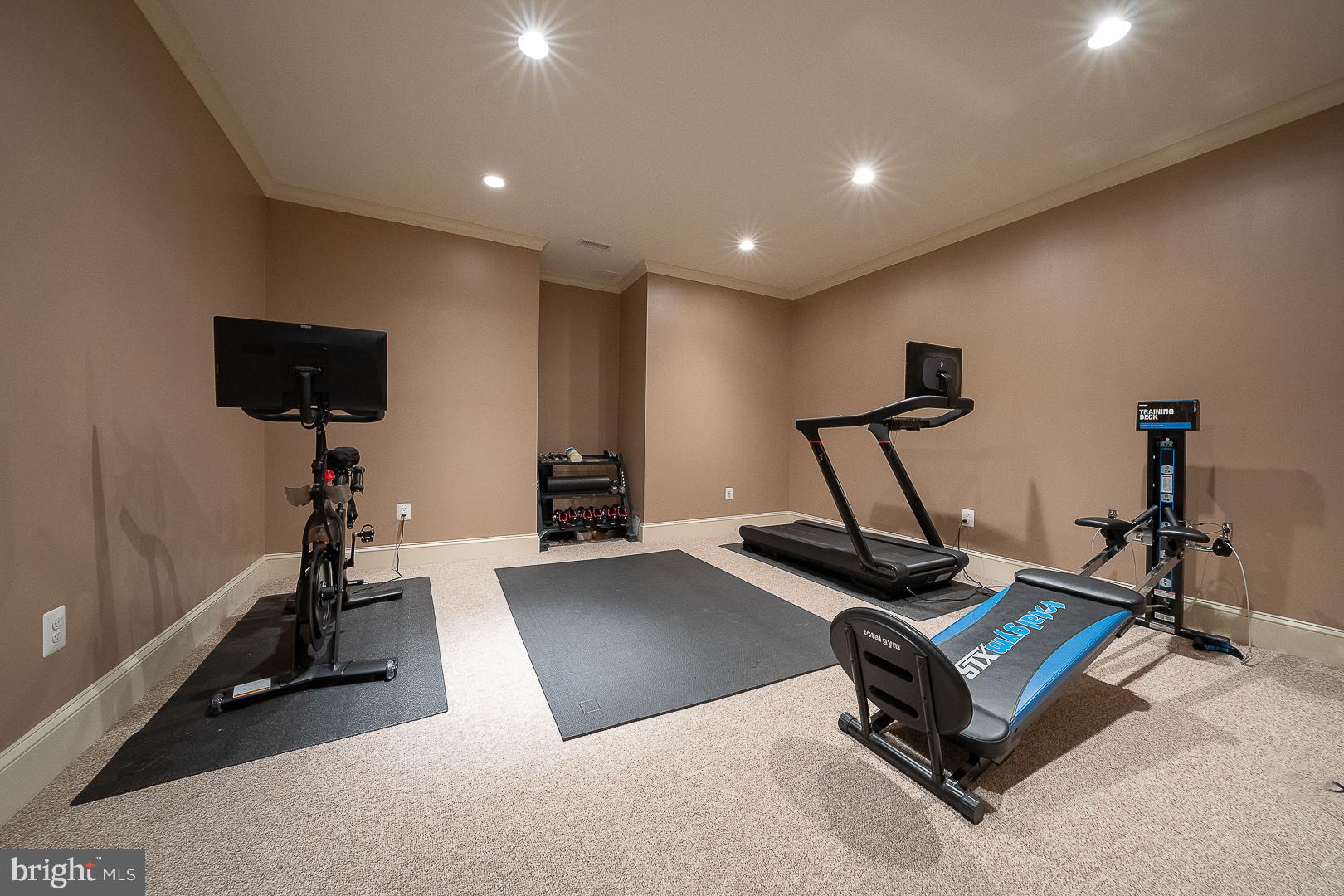 BLACKBERRY HILL - Residential