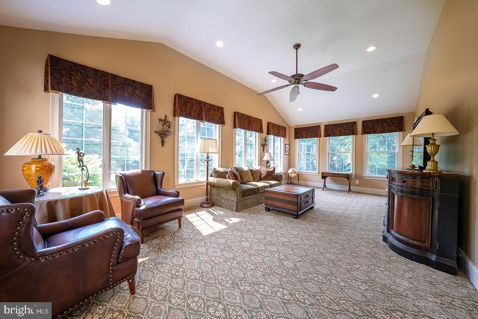 BLACKBERRY HILL - Residential