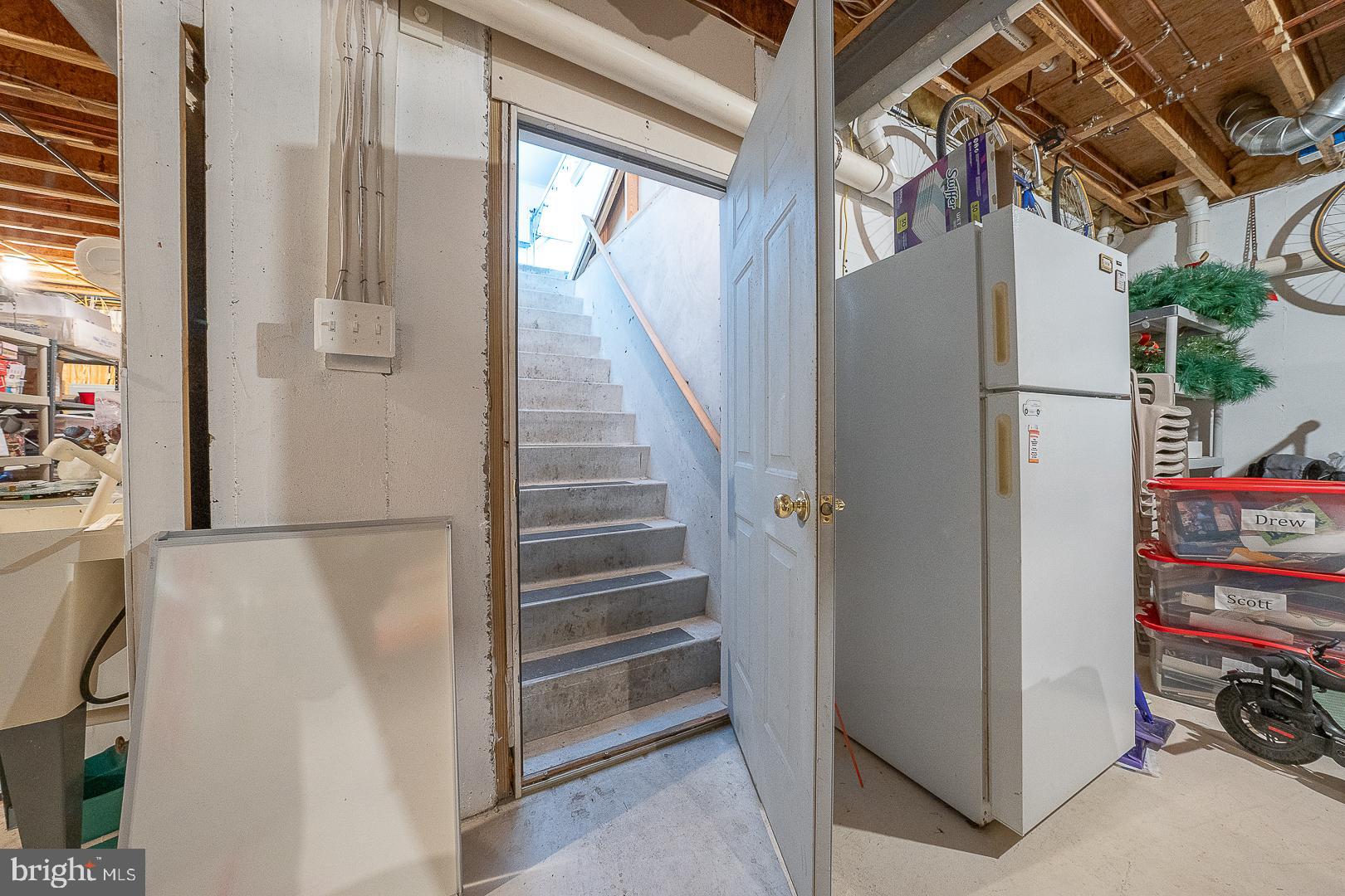 BLACKBERRY HILL - Residential