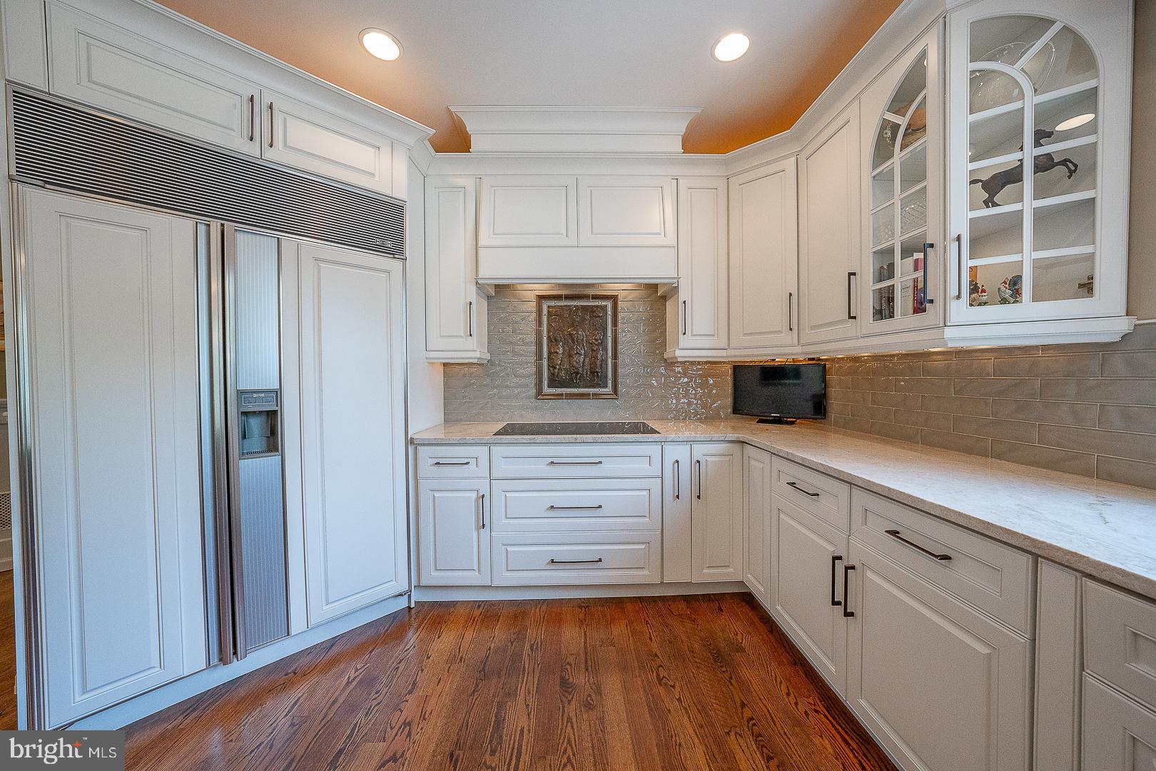 BLACKBERRY HILL - Residential