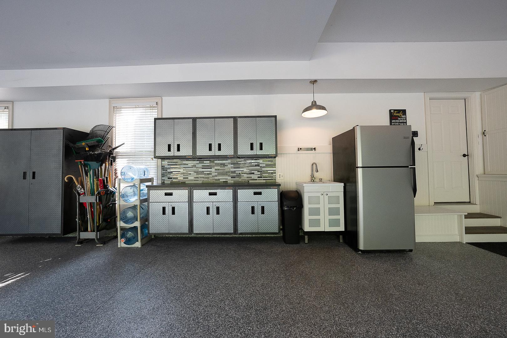 BLACKBERRY HILL - Residential