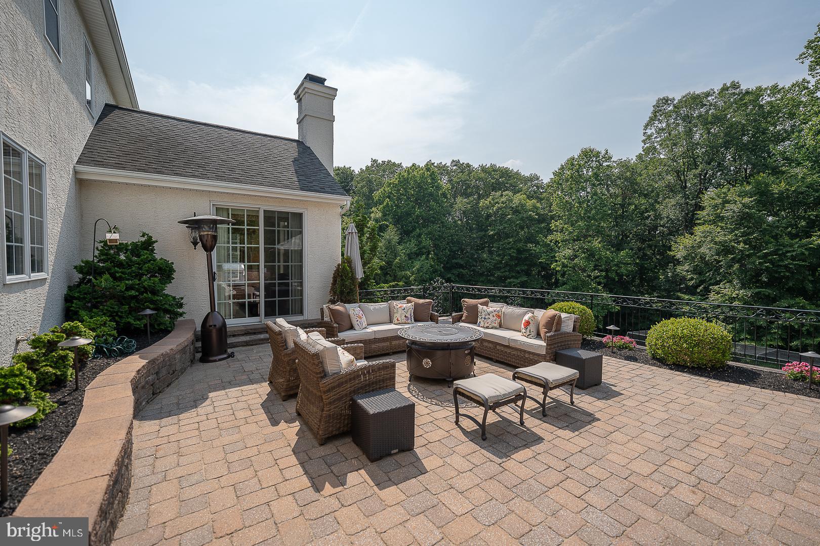 BLACKBERRY HILL - Residential