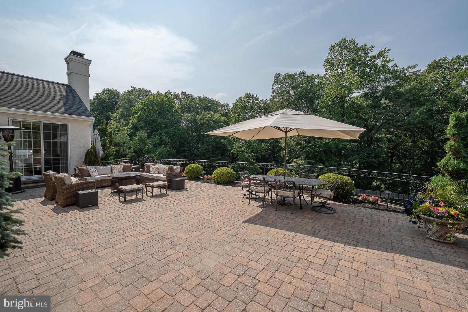 BLACKBERRY HILL - Residential