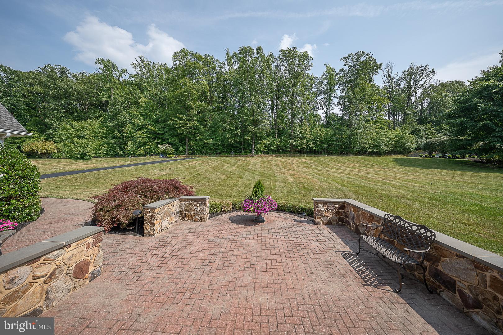 BLACKBERRY HILL - Residential