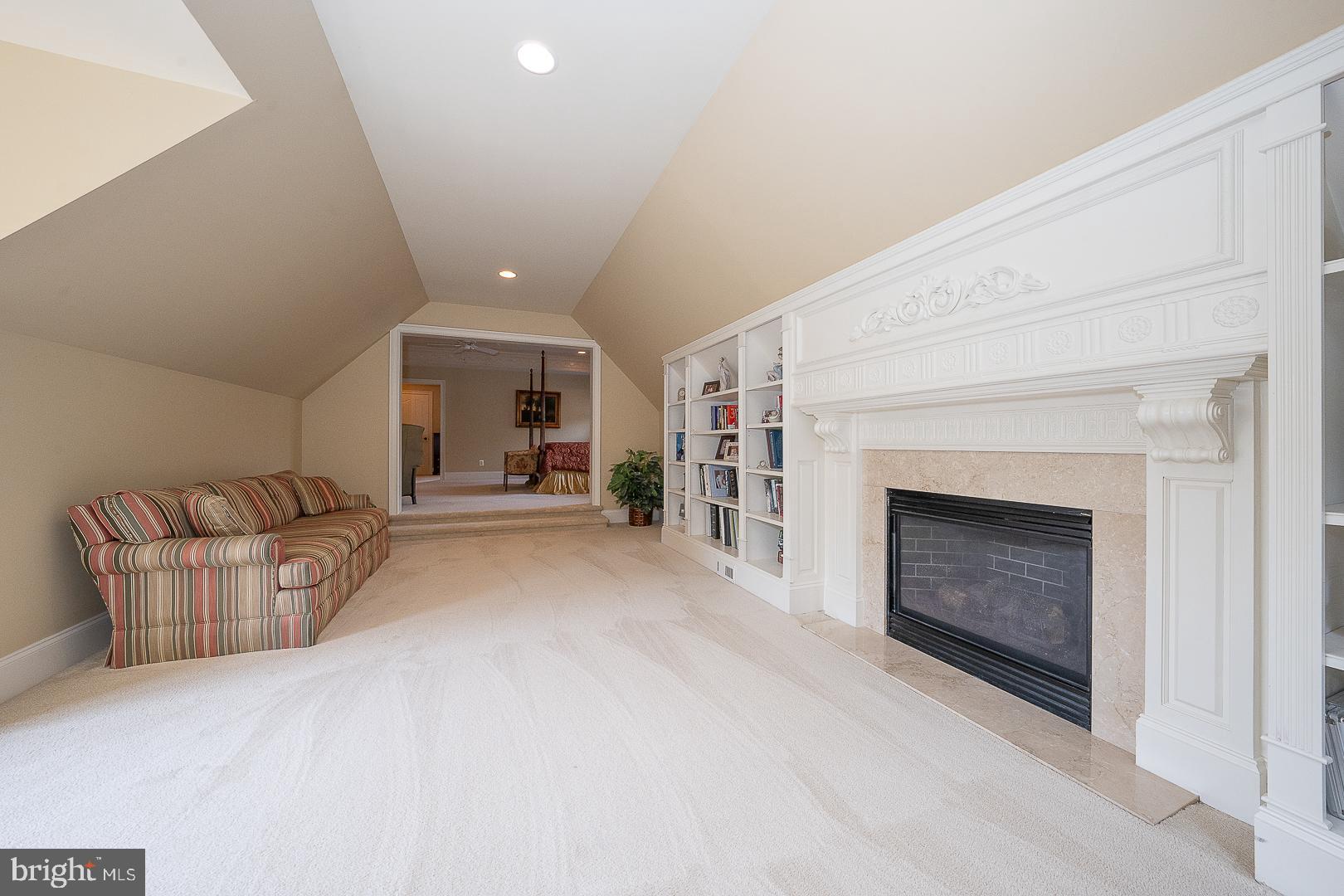 BLACKBERRY HILL - Residential