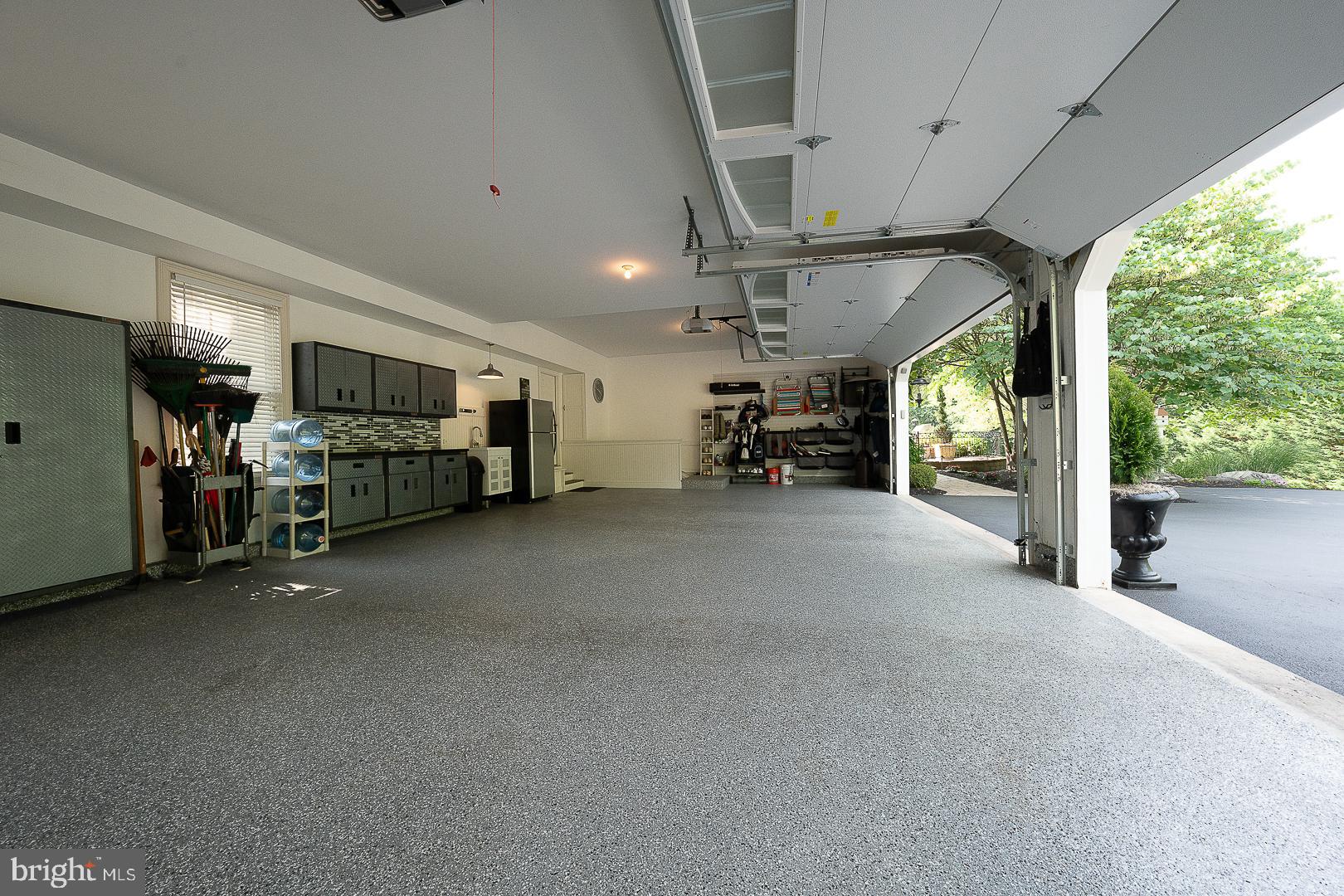 BLACKBERRY HILL - Residential