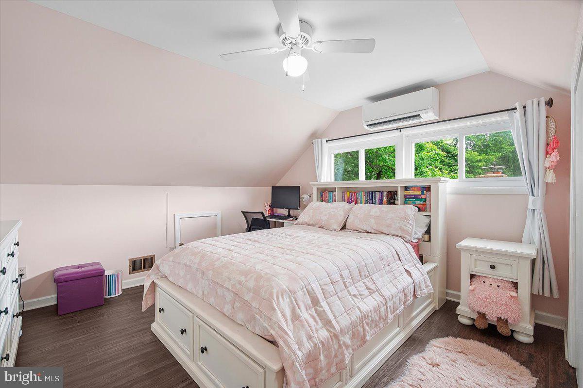 HUNGERFORD - Residential