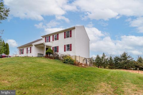 Photo of 605 Maytown Road, ELIZABETHTOWN, PA 17022 (MLS # PALA2061584)