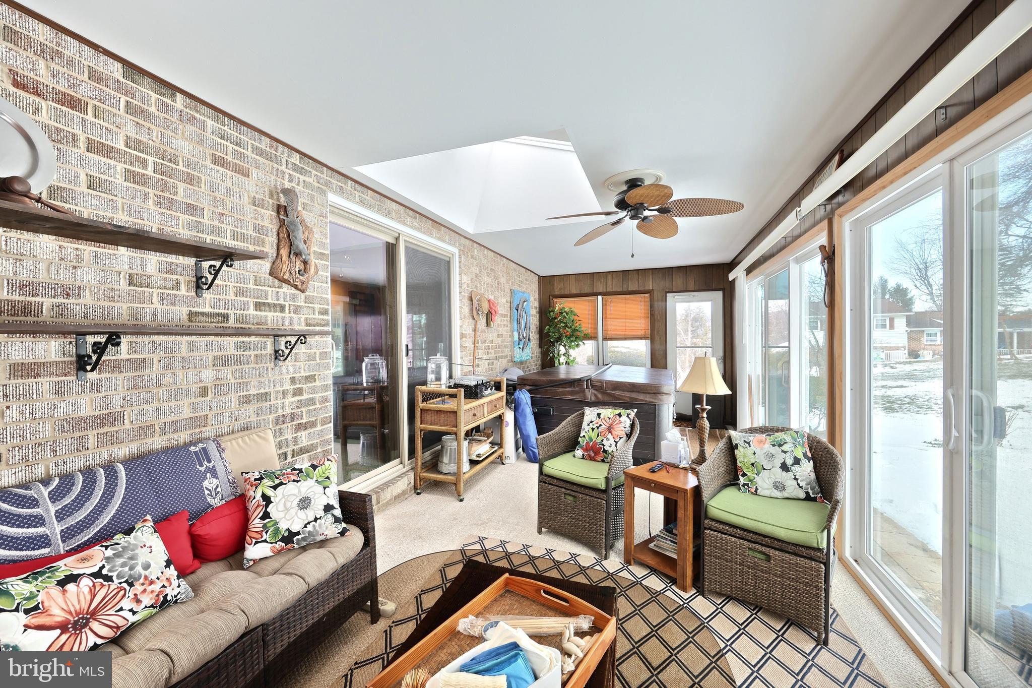 ARLINGTON PARK - Residential