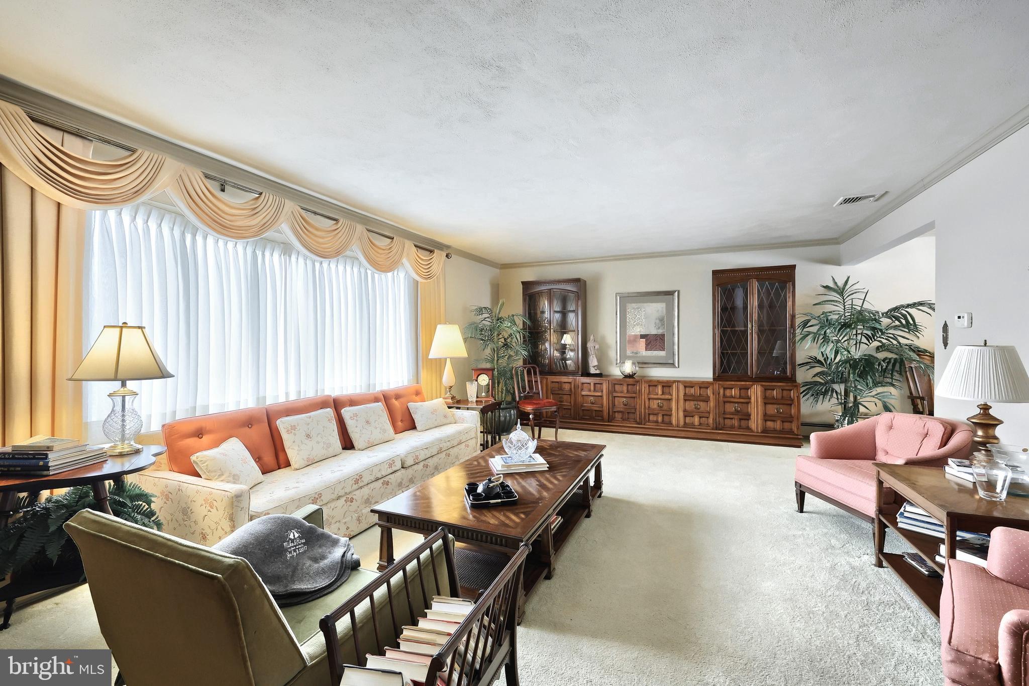 ARLINGTON PARK - Residential