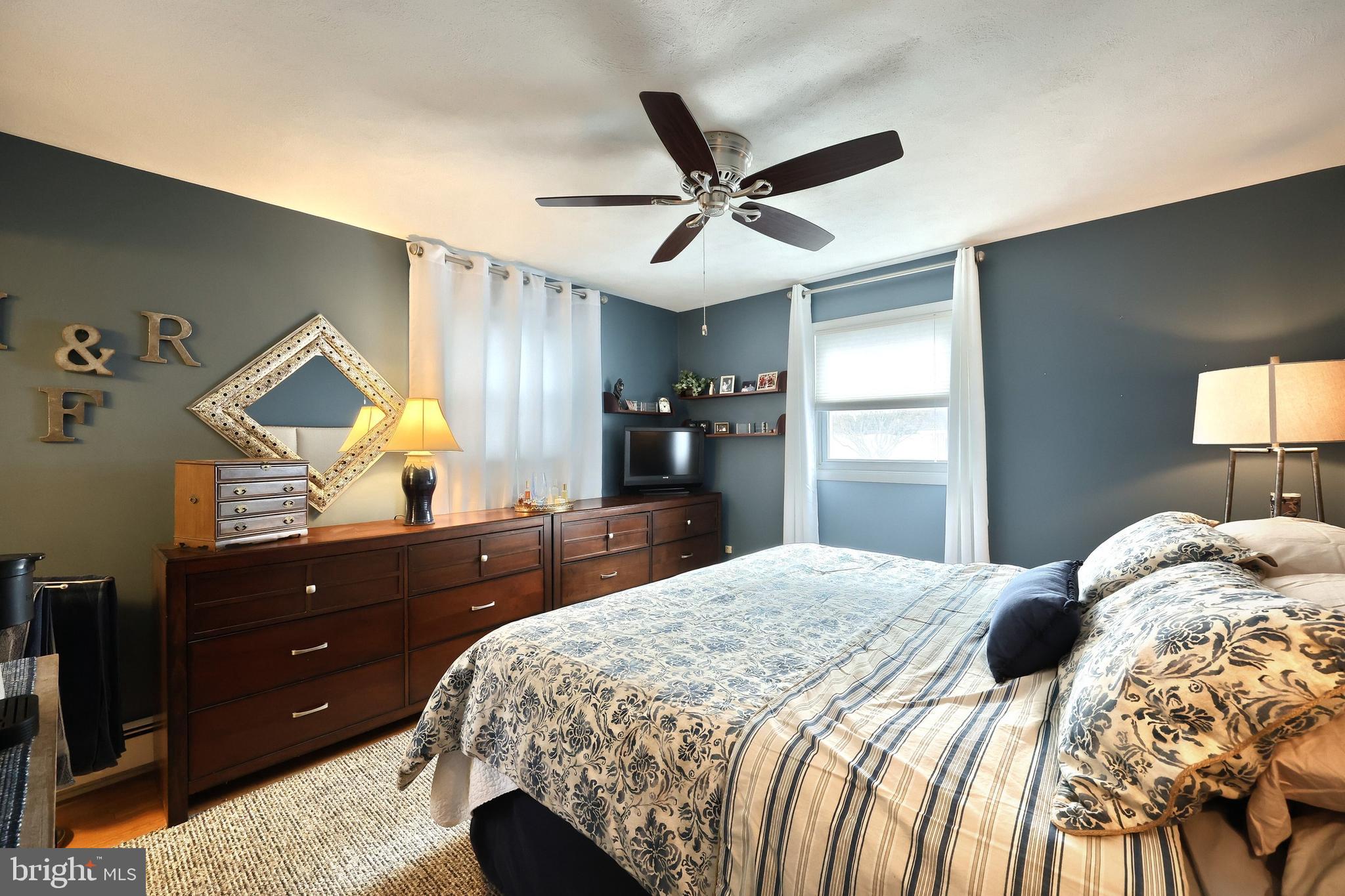 ARLINGTON PARK - Residential