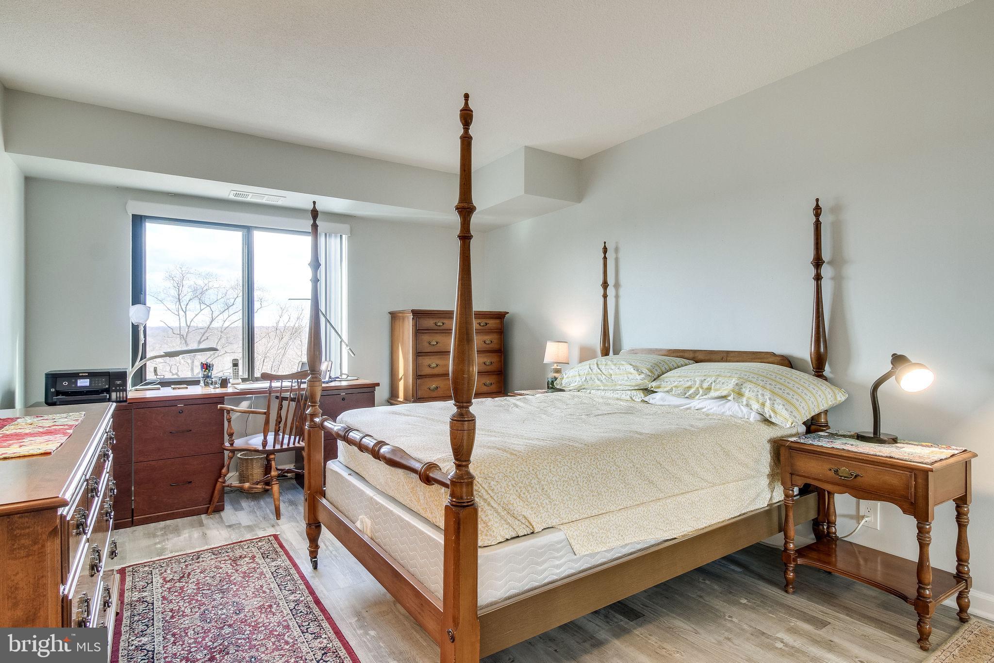 WATERGATE AT LANDMARK - Residential