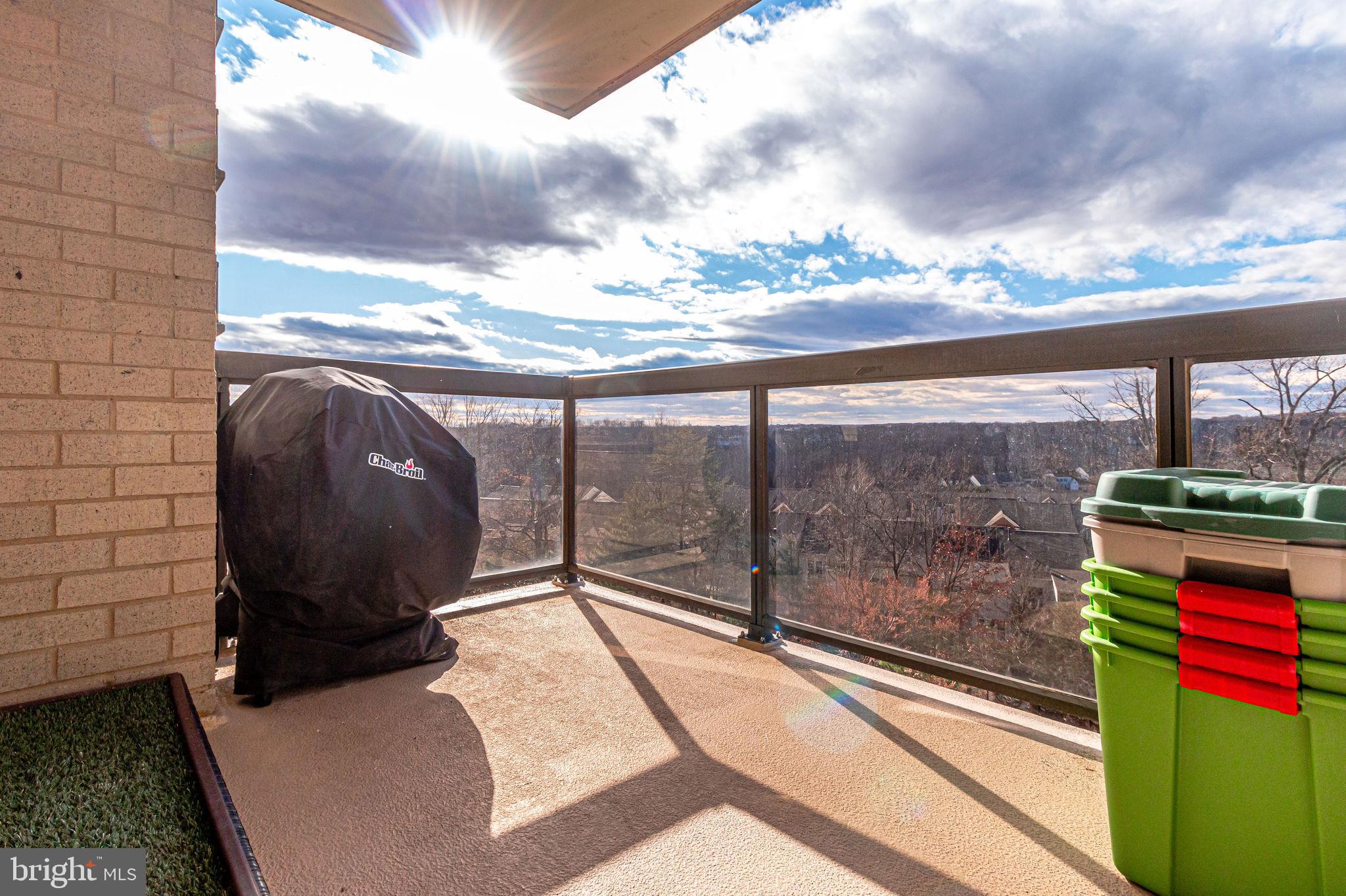 WATERGATE AT LANDMARK - Residential