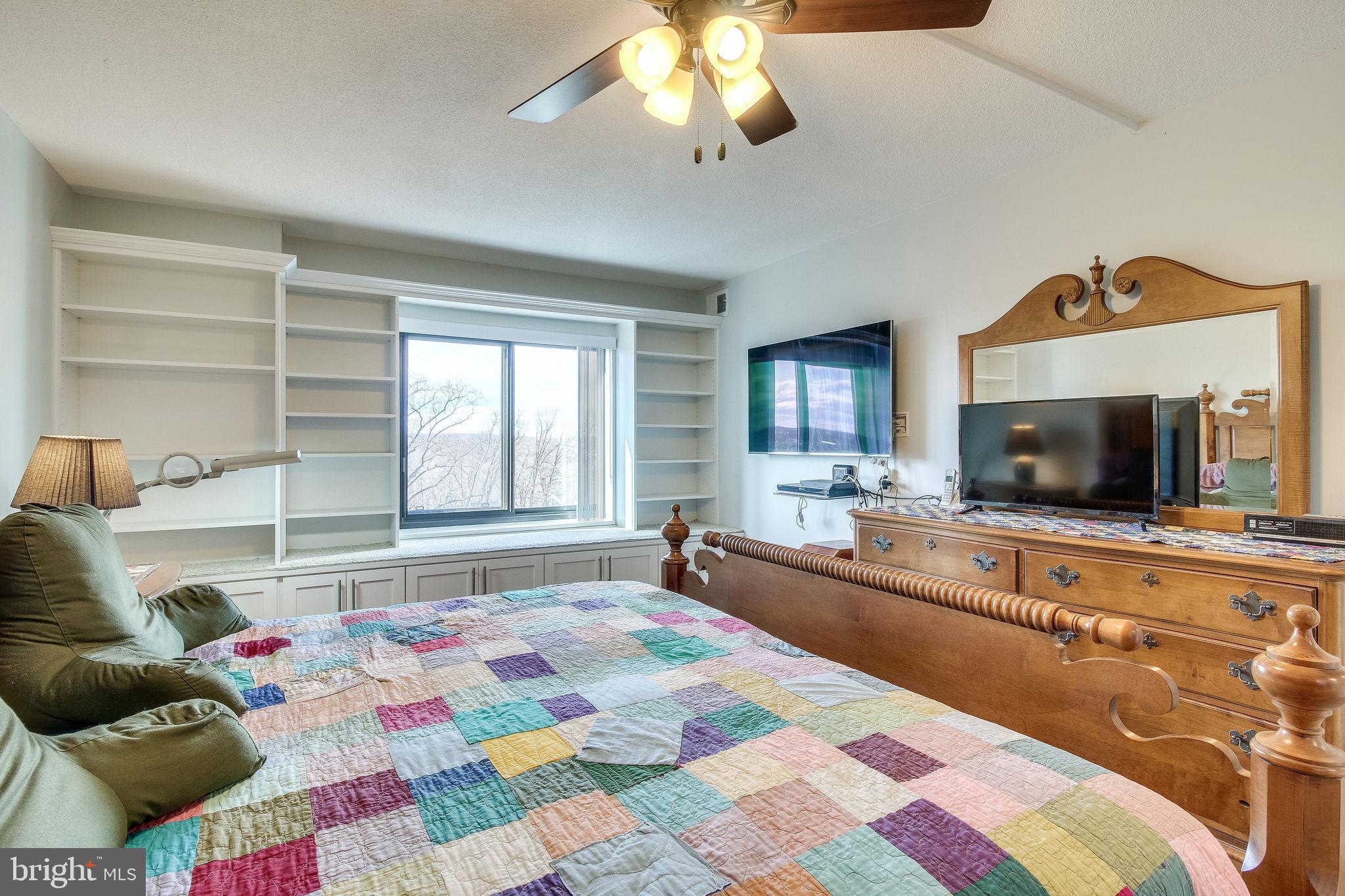 WATERGATE AT LANDMARK - Residential