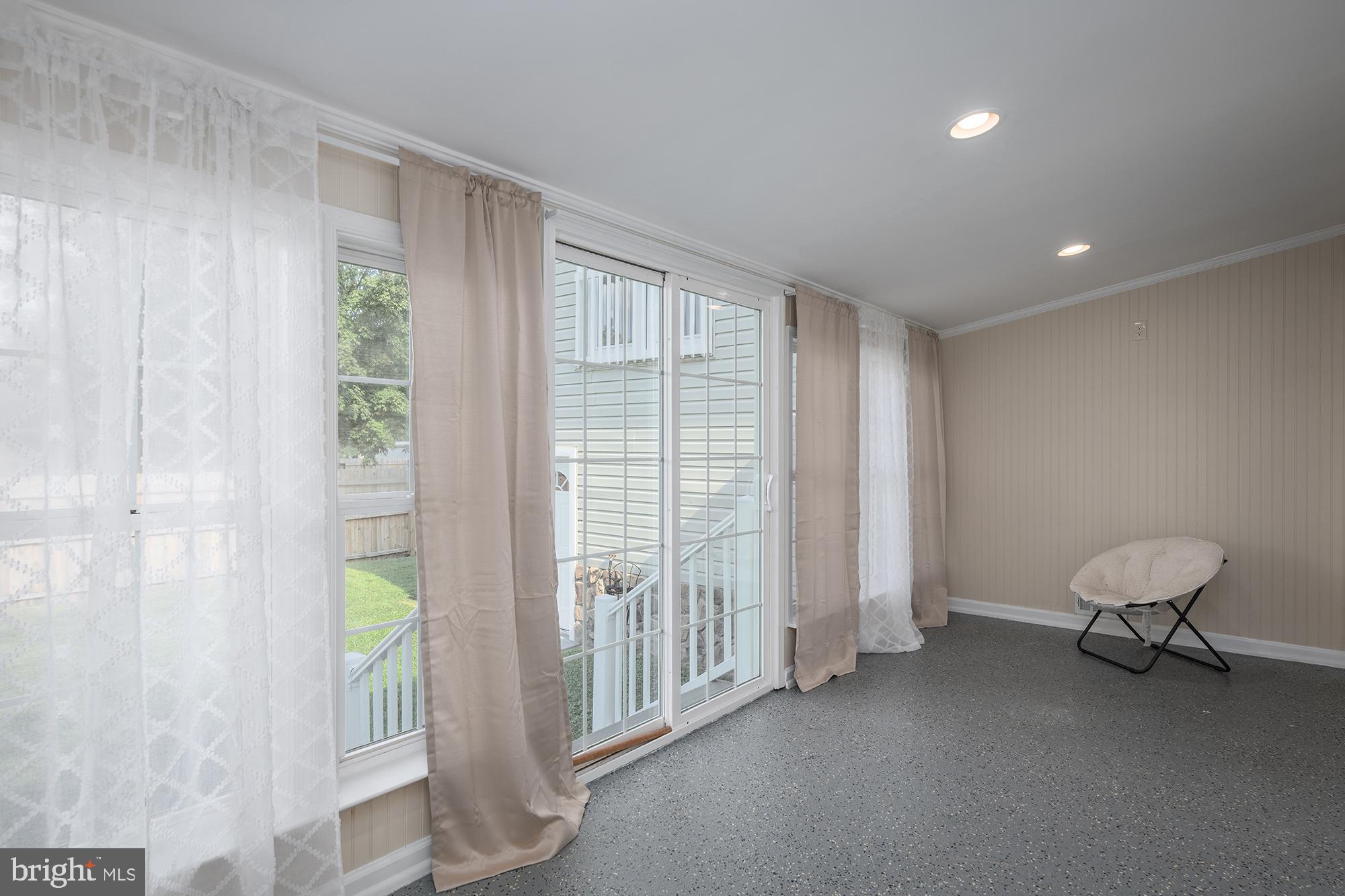 SUNSET BEACH - Residential