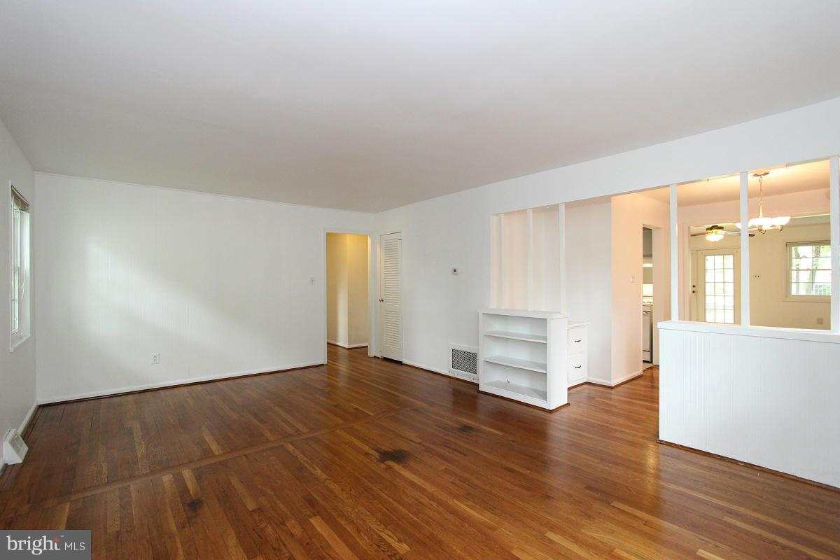 PIMMIT HILLS - Residential