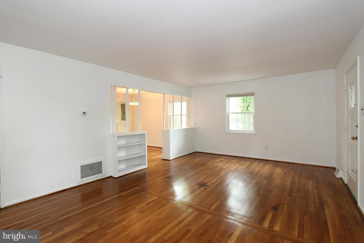 PIMMIT HILLS - Residential