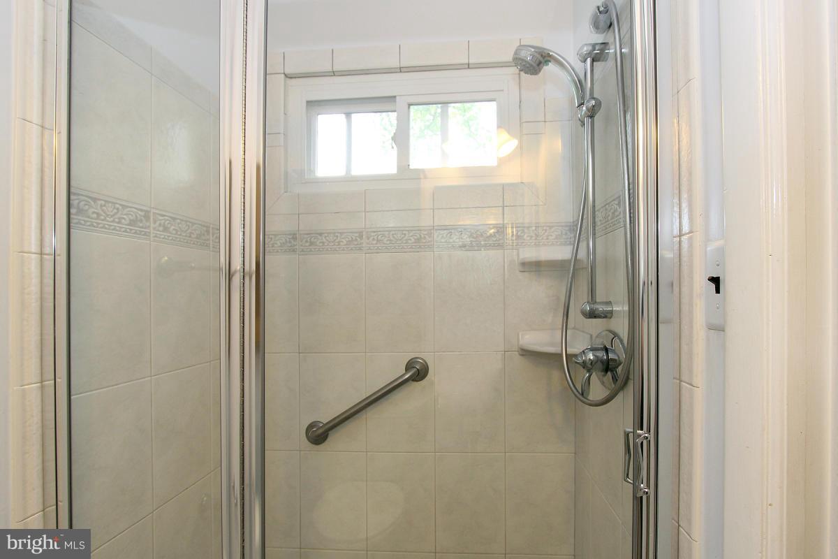 PIMMIT HILLS - Residential