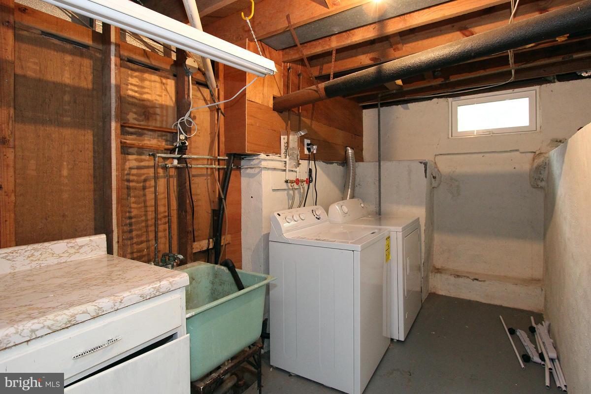 PIMMIT HILLS - Residential