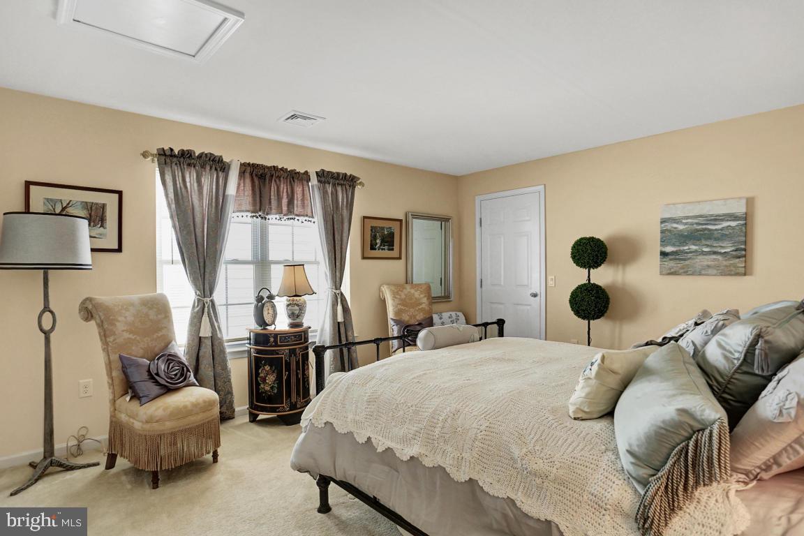 FOUR SEASONS AT ELM TREE - Residential