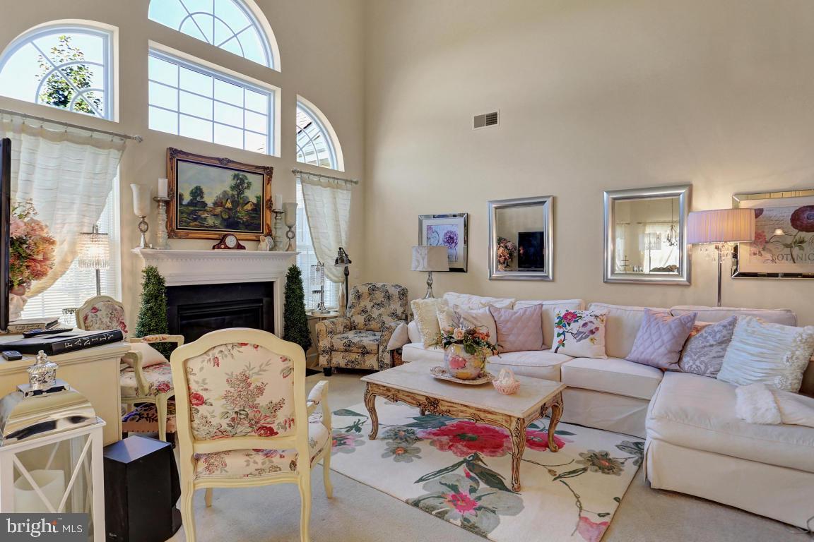 FOUR SEASONS AT ELM TREE - Residential