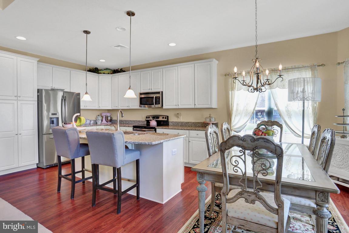 FOUR SEASONS AT ELM TREE - Residential