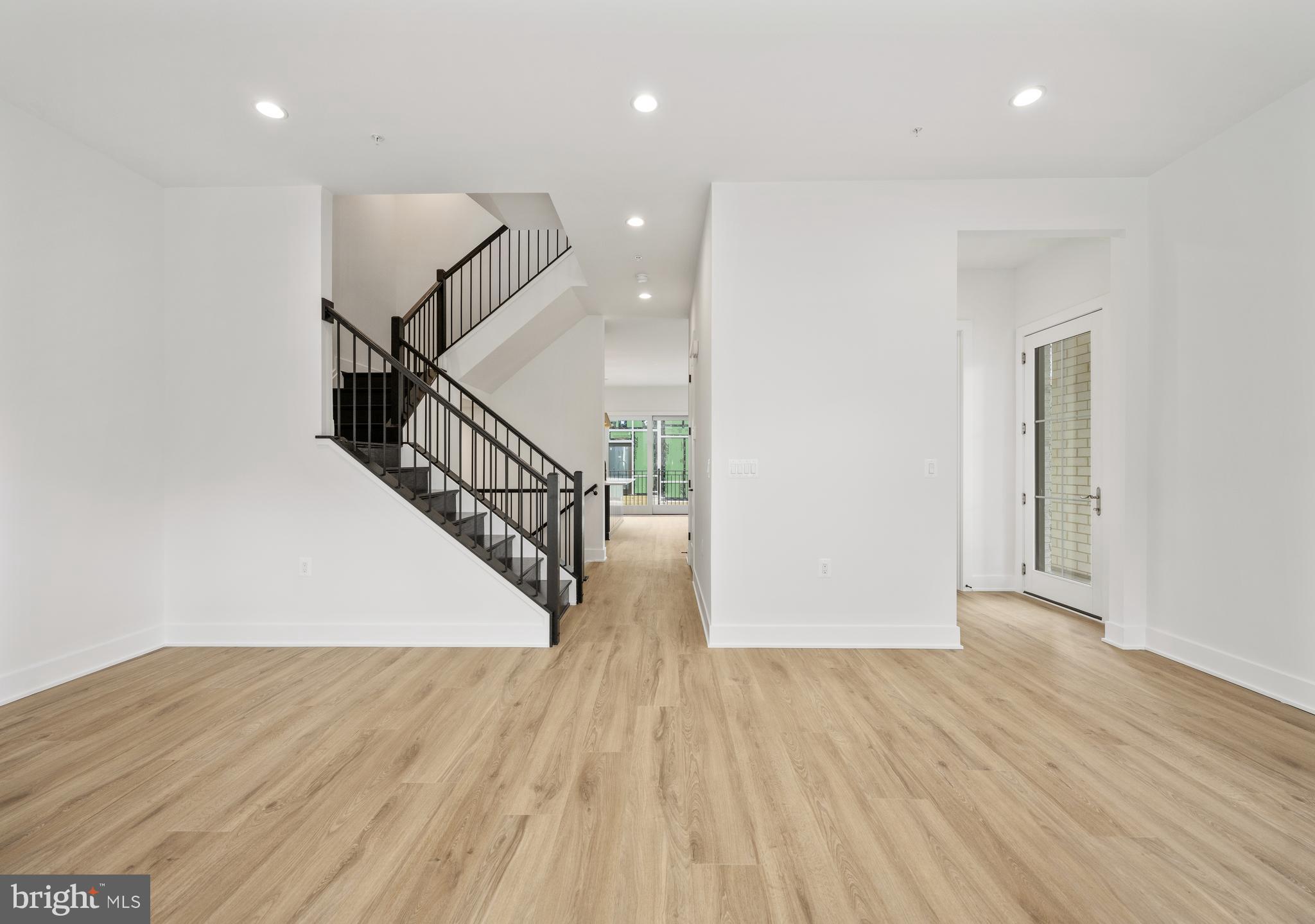 CHEVY CHASE CROSSING - Residential