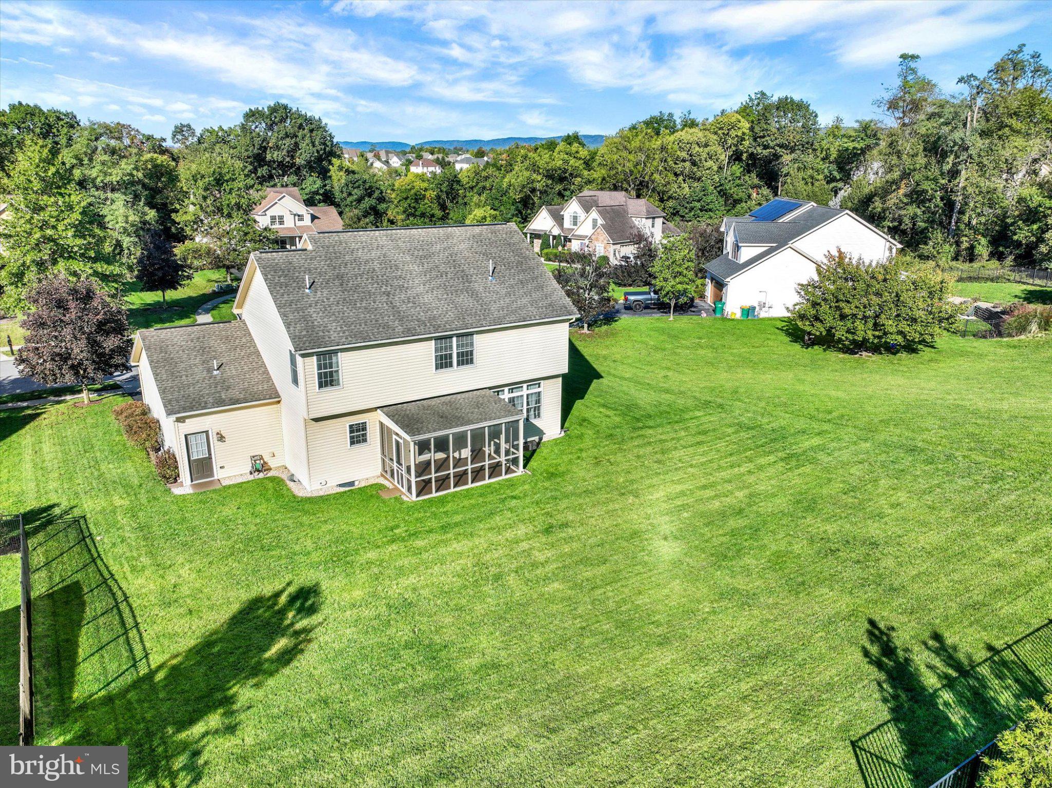 3929 TRAYER LANE