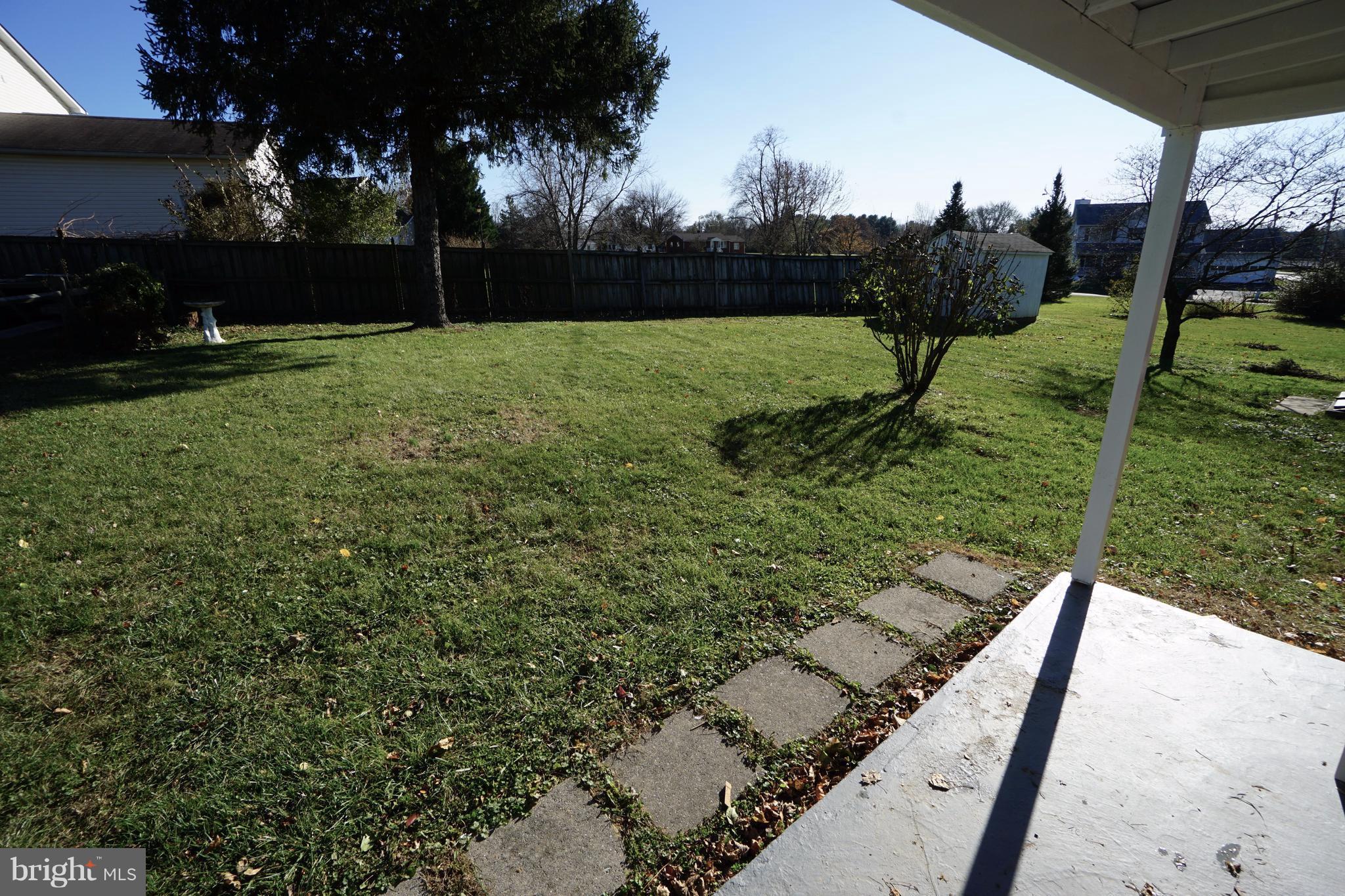 TOWN OF LOVETTSVILLE - Residential Lease