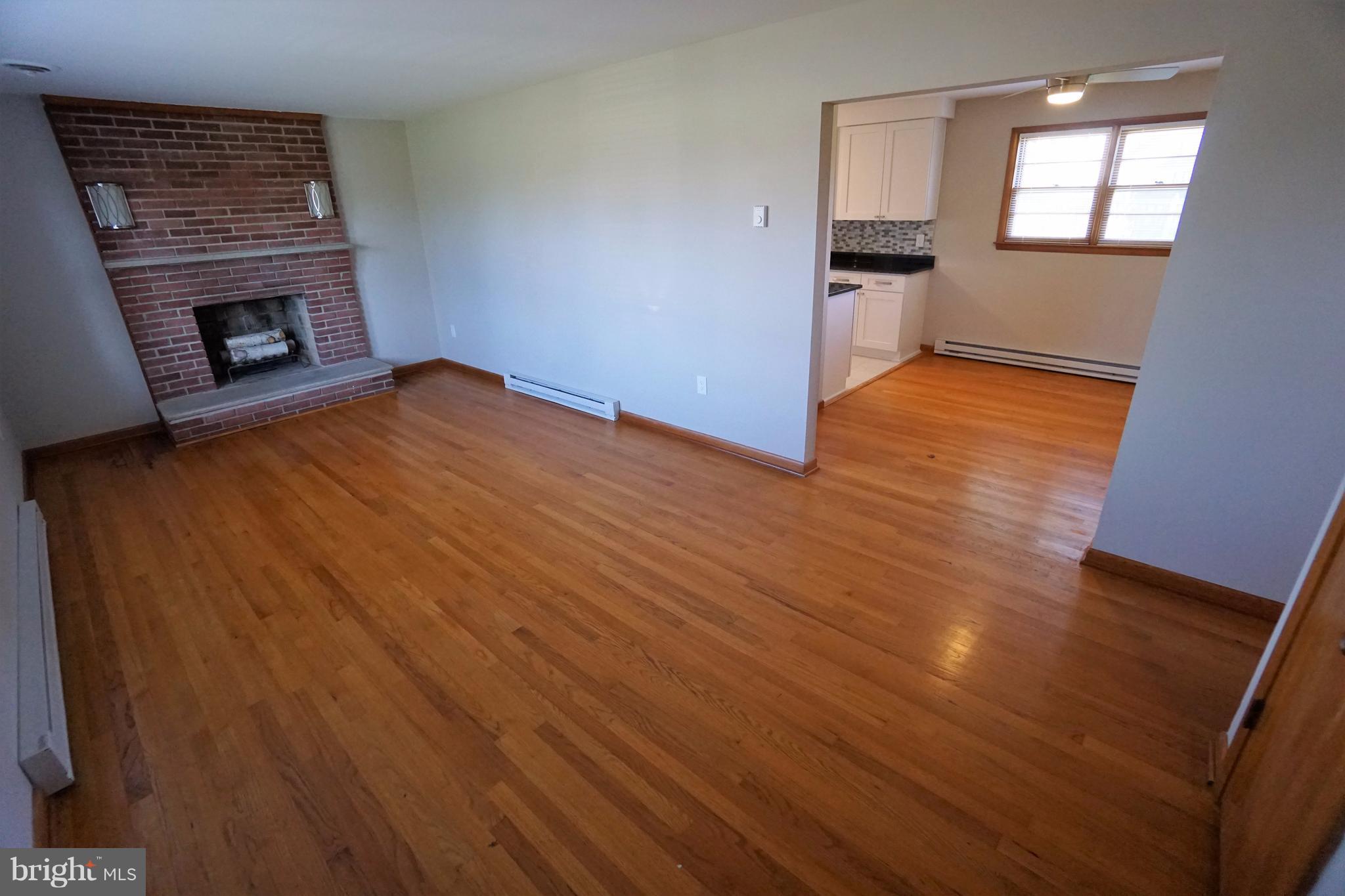 TOWN OF LOVETTSVILLE - Residential Lease