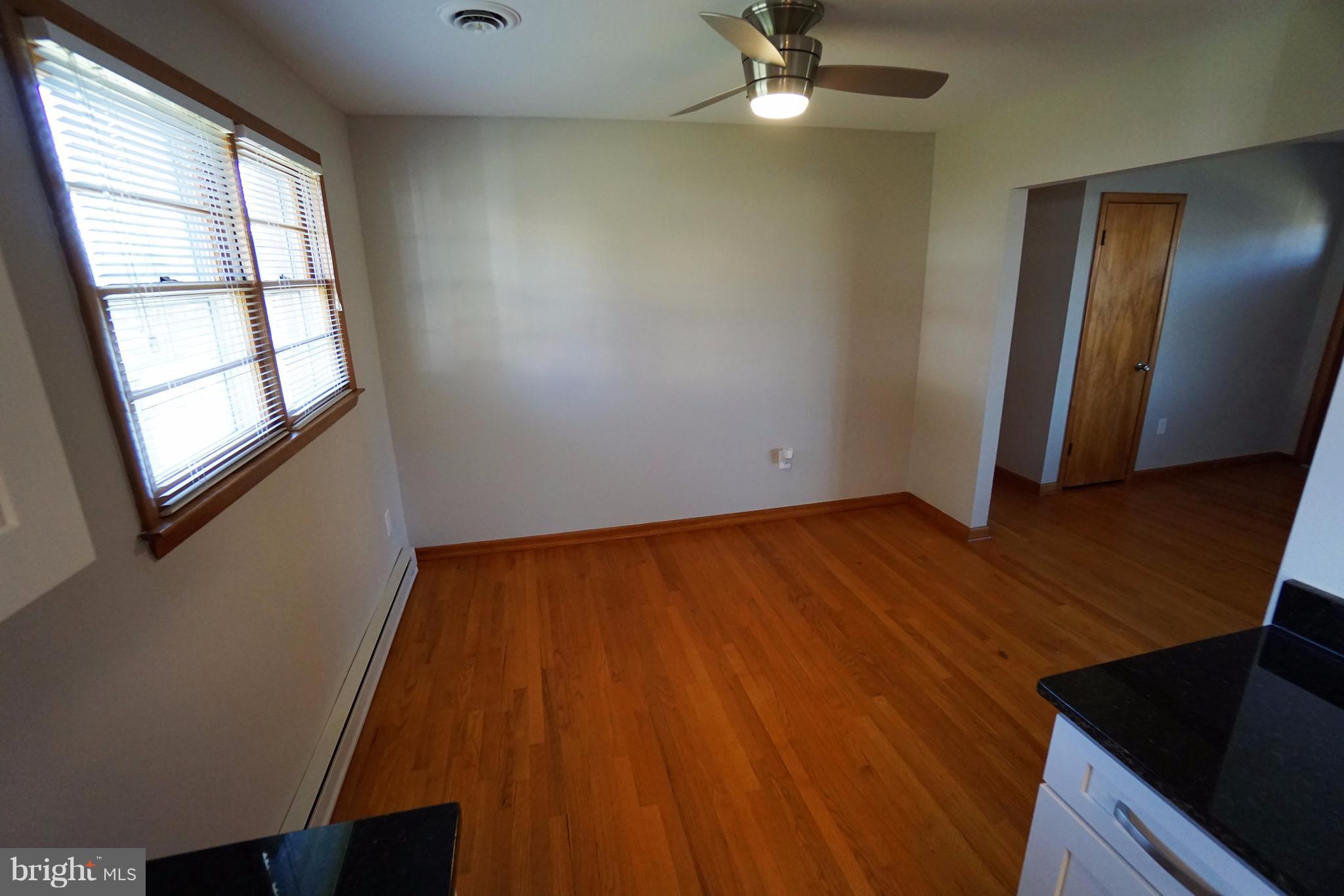 TOWN OF LOVETTSVILLE - Residential Lease