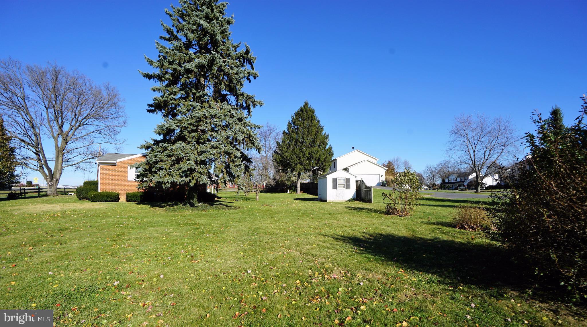 TOWN OF LOVETTSVILLE - Residential Lease