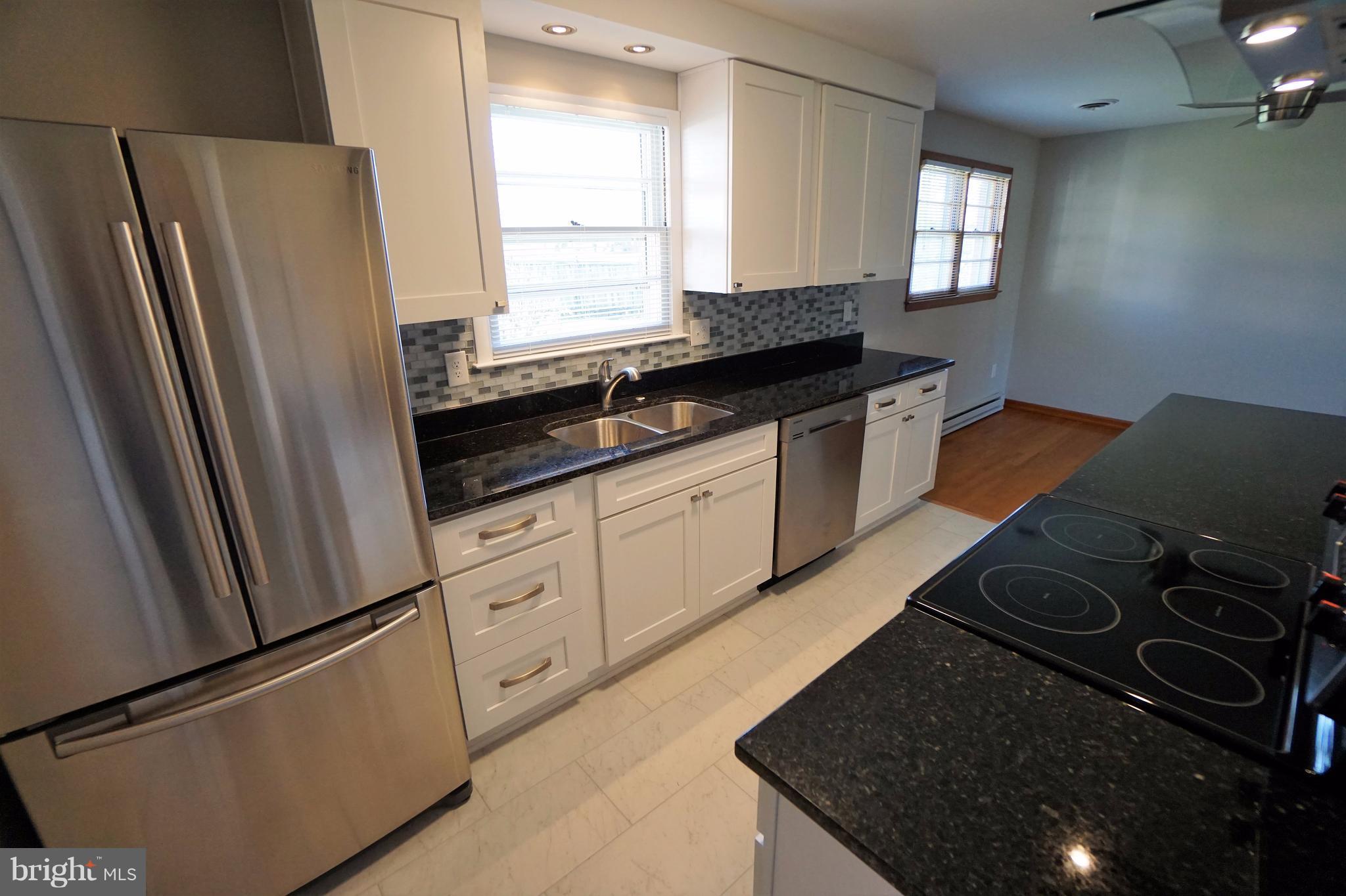 TOWN OF LOVETTSVILLE - Residential Lease